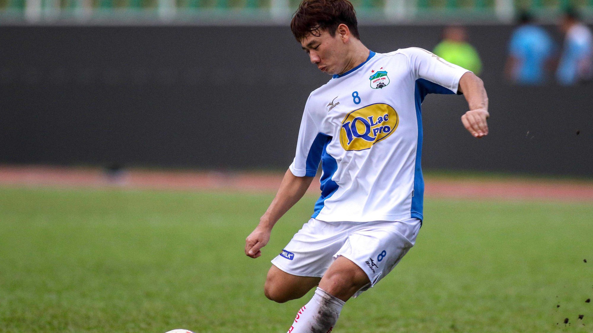 Những bàn thắng ấn tượng của “Thánh đá phạt” Minh Vương trước thềm AFF Cup 2018