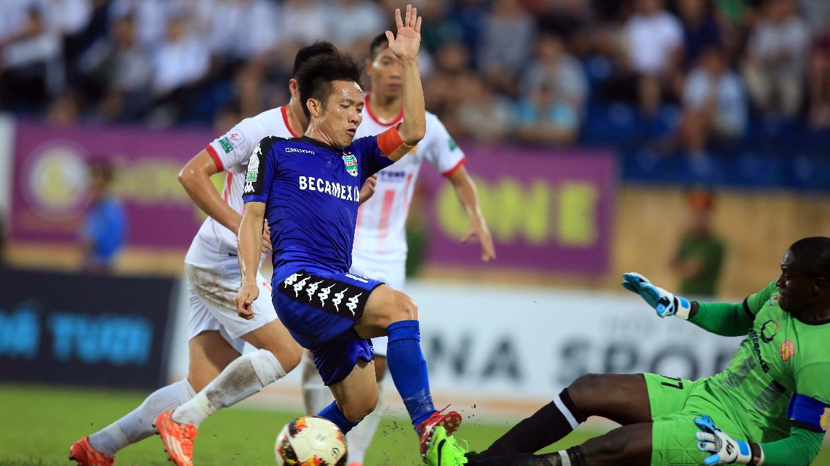 Tấn Tài: "Cận vệ già" AFF Cup 2008 với bước chạy sung sức nâng cánh B.Bình Dương