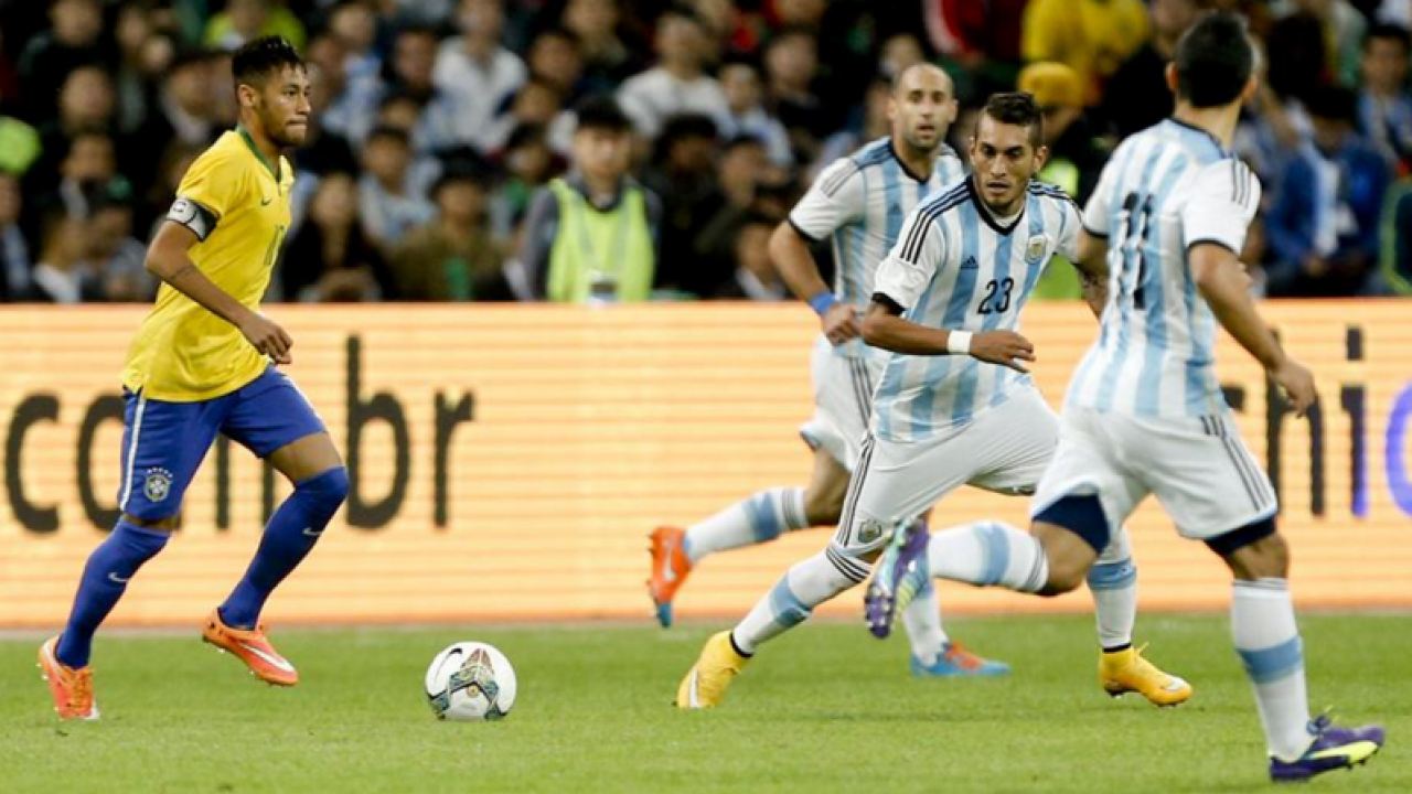 Neymar chia sẻ bất ngờ về Messi trước trận derby Nam Mỹ - Ảnh 1. Neymar chia sẻ bất ngờ về Messi trước trận derby Nam Mỹ - Ảnh 1.