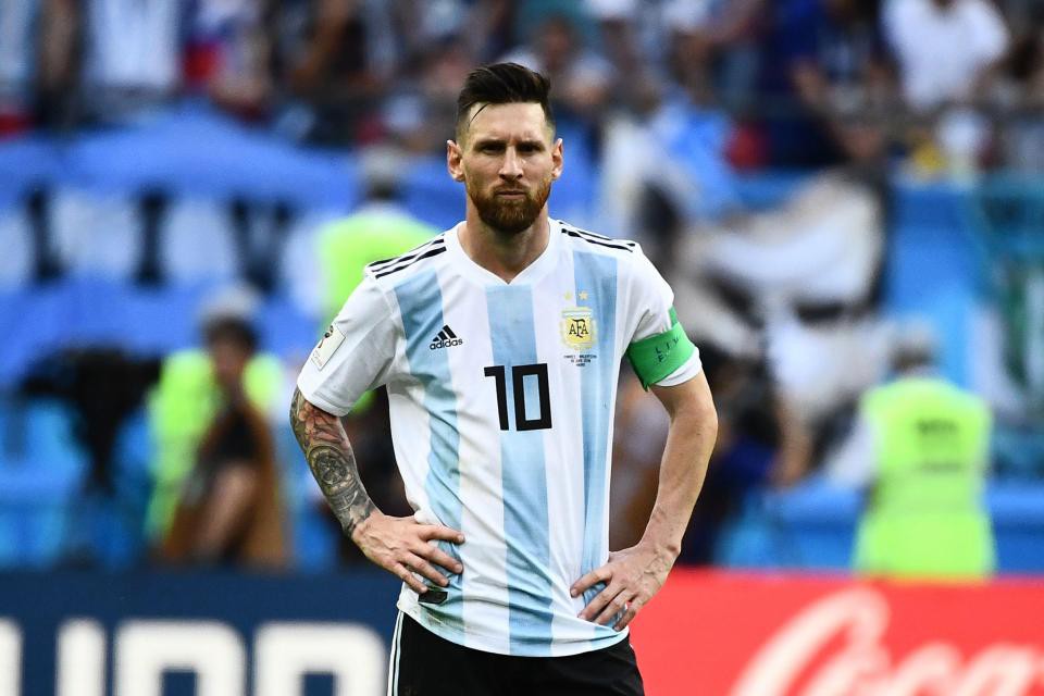 Neymar chia sẻ bất ngờ về Messi trước trận derby Nam Mỹ - Ảnh 4. Neymar chia sẻ bất ngờ về Messi trước trận derby Nam Mỹ - Ảnh 4.