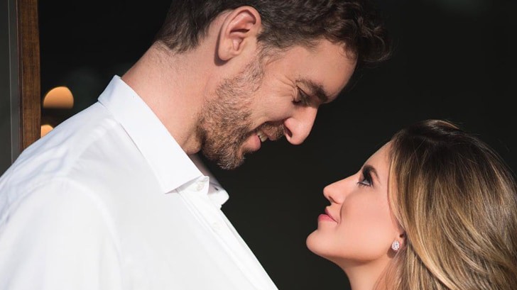 Siêu sao Pau Gasol chọn đúng ngày khai mở NBA để đeo nhẫn
