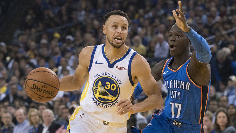 Stephen Curry ghi đến 32 điểm như vậy mà HLV Steve Kerr còn bảo: "Chúng tôi khởi đầu chậm thôi!"