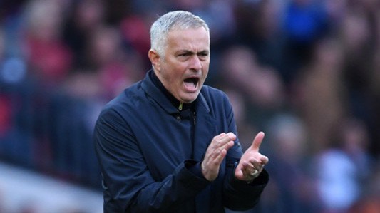 Lại rộ thông tin MU sẽ sa thải Jose Mourinho nếu thua đội bóng cũ Chelsea