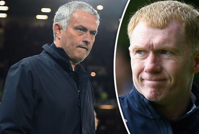 Các cầu thủ MU đáp trả đầy tinh tế những chỉ trích từ Scholes, Rio Ferdinand - Ảnh 1.