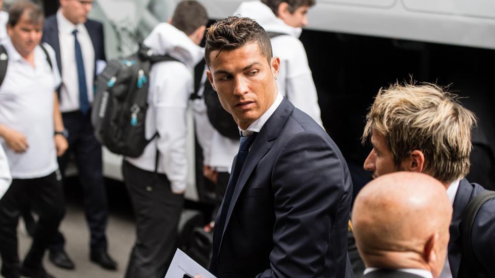 Ronaldo, Mỹ Linh,  Hồ Ngọc Thắng: Tất cả đều sợ...