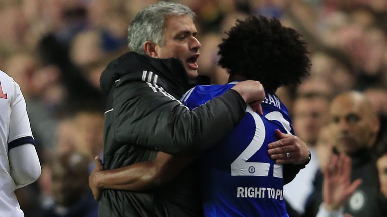 Willian tiết lộ sự khác biệt giữa Sarri với Mourinho và Conte - Ảnh 1.