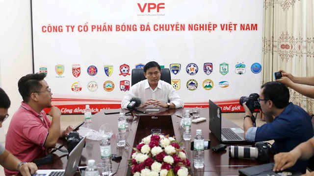 Tổng kết V.League 2018 (kỳ 1): Tuyết trắng Thường Châu cứu rỗi giải đấu và… bầu Tú