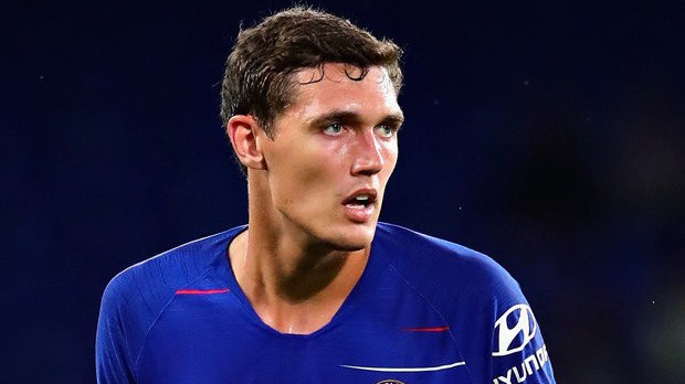 HLV Sarri đáp trả đòi hỏi “hoặc ra sân nhiều hoặc chia tay Chelsea” của cha Christensen