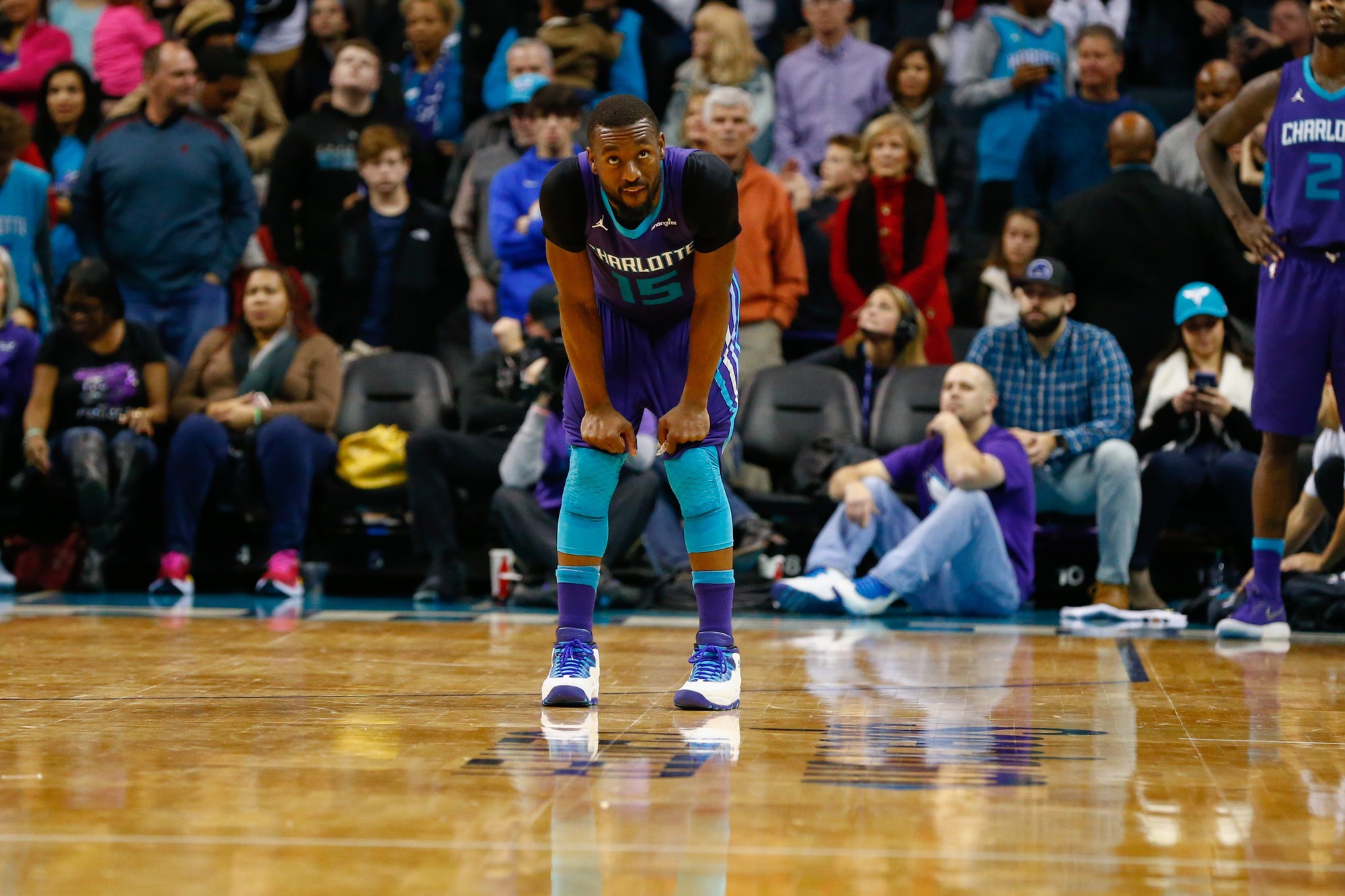 Charlotte Hornets có thể thắng với ngôi sao là Kemba Walker? - Ảnh 3. Charlotte Hornets có thể thắng với ngôi sao là Kemba Walker? - Ảnh 3.