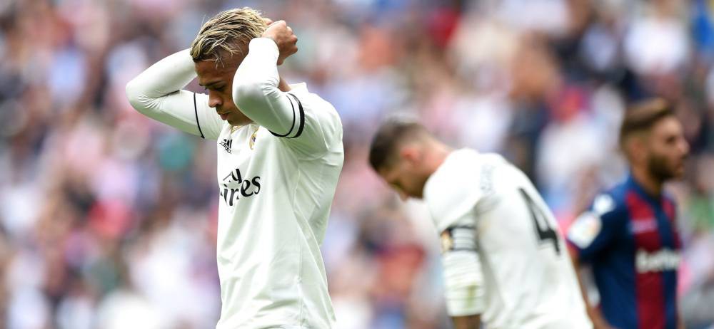 Bị VAR từ chối bàn thắng, Real Madrid chính thức lập kỷ lục buồn về thời gian khô hạn - Ảnh 2. Bị VAR từ chối bàn thắng, Real Madrid chính thức lập kỷ lục buồn về thời gian khô hạn - Ảnh 2.