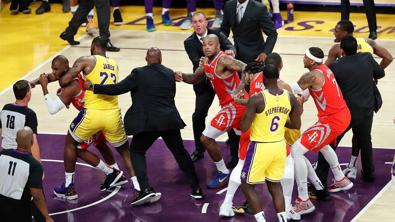 Chris Paul, Rajon Rondo và Brandon Ingram phải trả giá cực đắt sau vụ đấm nhau kinh hoàng