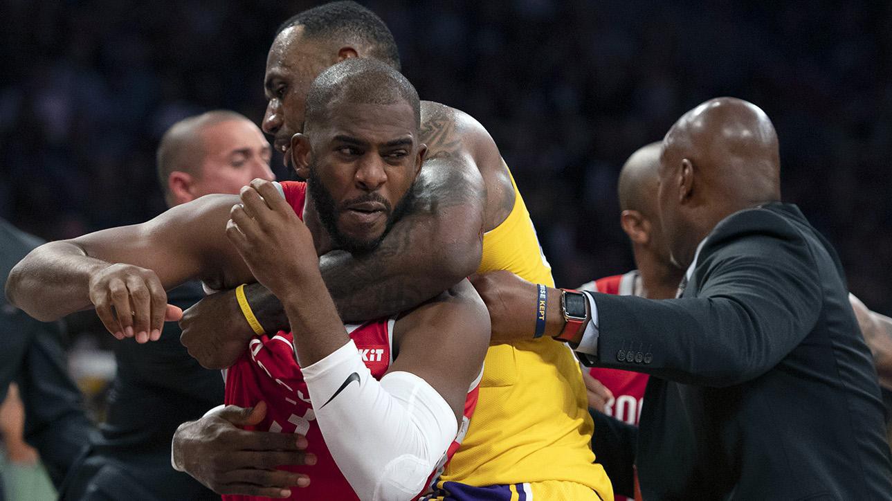 Lance Stephenson cho rằng Chris Paul bị đánh là đáng