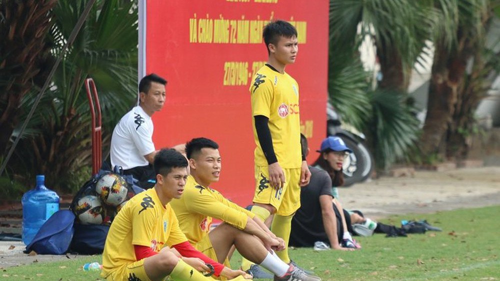 Chủ tịch liên đoàn bóng đá Hà Nội xin trả lại con dấu