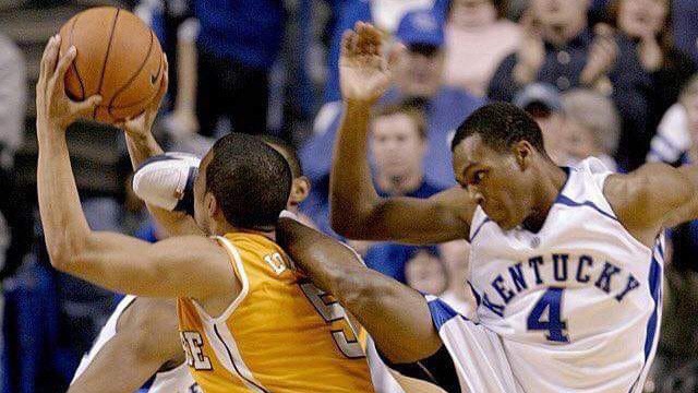 Nạn nhân thời đại học từng bị Rajon Rondo tung cước vào mặt là ai?
