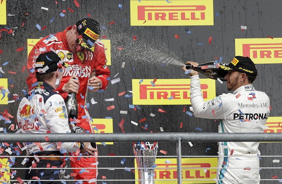 Hamilton đổ lỗi cho Mercedes khiến thất bại ở US GP - Ảnh 2. Hamilton đổ lỗi cho Mercedes khiến thất bại ở US GP - Ảnh 2.