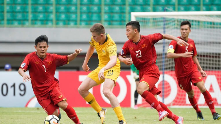 HLV Hoàng Anh Tuấn: U19 Việt Nam bị phá sản lối chơi vì U19 Australia quá mạnh