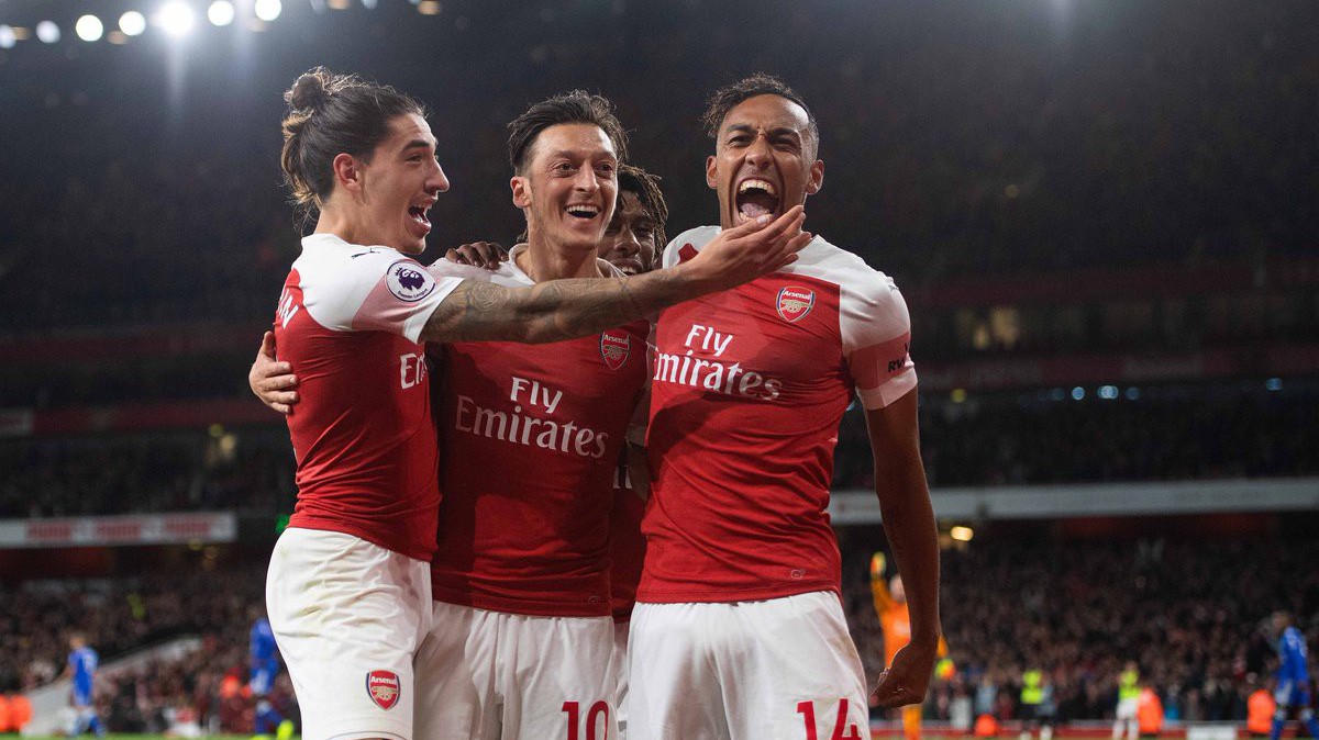 Arsenal xuất sắc nhất một thập kỷ và 5 điểm nhấn ngoạn mục từ trận thắng Leicester
