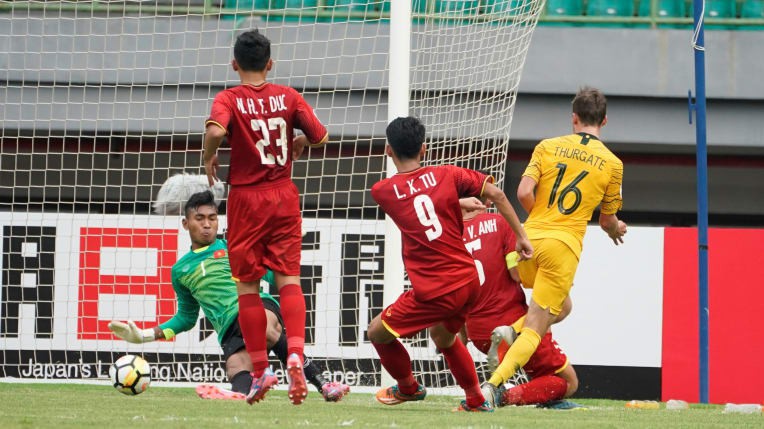 Bị loại ở VCK U19 châu Á 2018, HLV Hoàng Anh Tuấn không vượt qua lời nguyền của bầu Đức