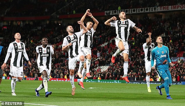 HLV Mourinho giải thích lý do không thay người, cay đắng thừa nhận MU kém xa Juventus - Ảnh 5. HLV Mourinho giải thích lý do không thay người, cay đắng thừa nhận MU kém xa Juventus - Ảnh 5.