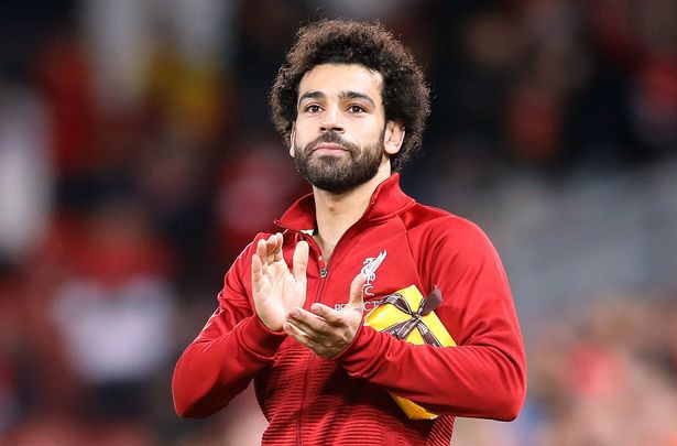 Bí ẩn từ món quà mà Mohamed Salah trao đổi với cổ động viên Liverpool - Ảnh 3. Bí ẩn từ món quà mà Mohamed Salah trao đổi với cổ động viên Liverpool - Ảnh 3.