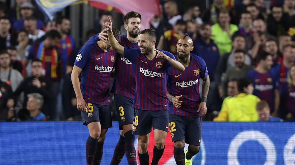 Người đóng thế Messi hoàn hảo và top 5 thống kê khó tin khi Barcelona đánh bại Inter Milan