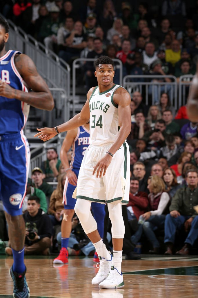 Giannis Antetokounmpo tái lập chiến tích của Wilt Chamberlain sau nửa thế kỷ ngủ yên - Ảnh 2. Giannis Antetokounmpo tái lập chiến tích của Wilt Chamberlain sau nửa thế kỷ ngủ yên - Ảnh 2.