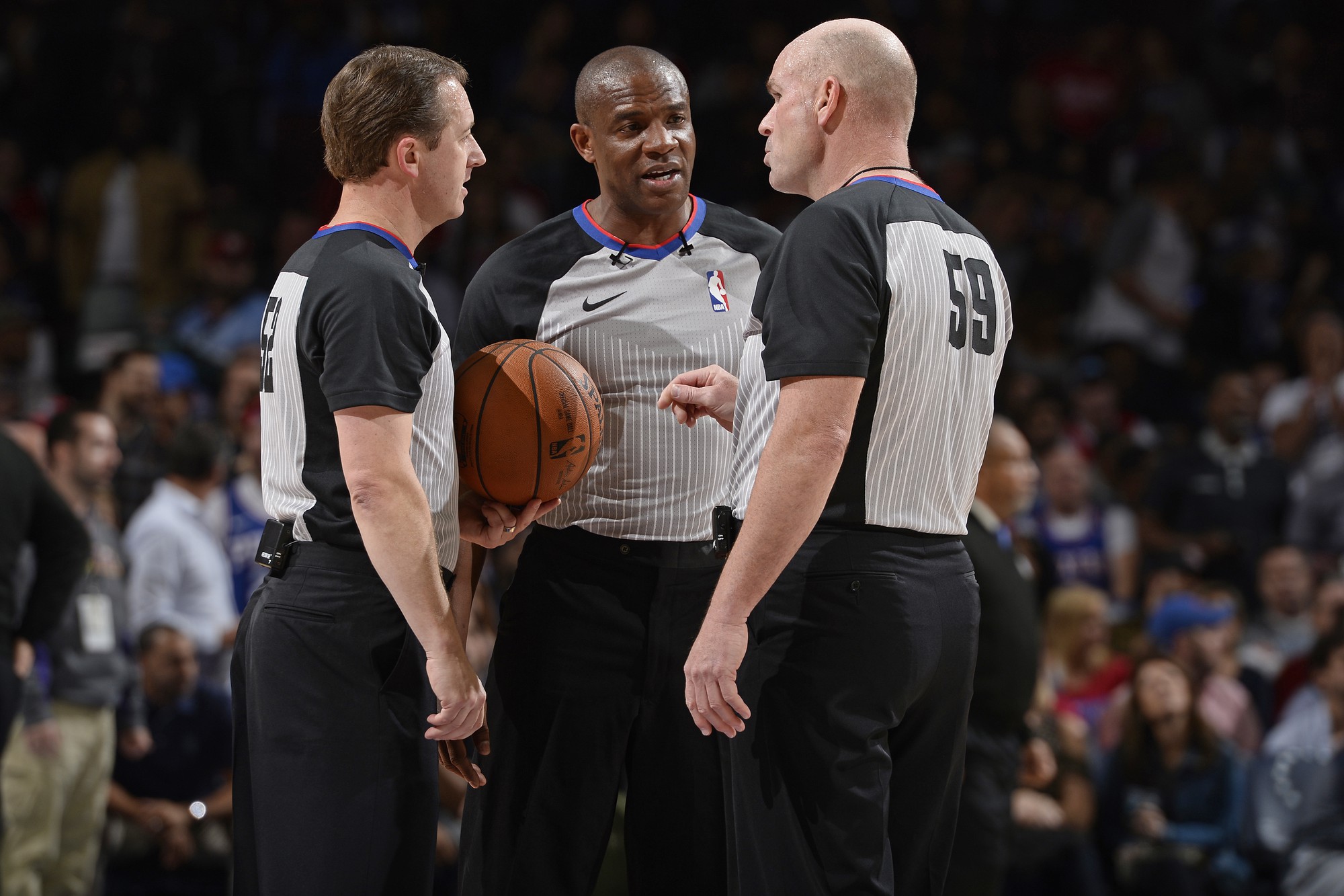 Đội nào cũng muốn ném 3 điểm như Stephen Curry, bảo sao NBA mùa này bùng nổ điểm số như thế - Ảnh 4. Đội nào cũng muốn ném 3 điểm như Stephen Curry, bảo sao NBA mùa này bùng nổ điểm số như thế - Ảnh 4.