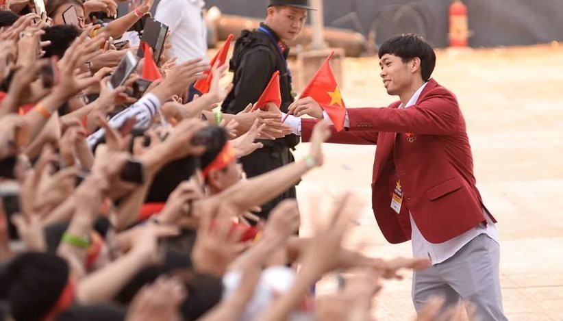 Quân bầu Đức khó trụ AFF Cup 2018: Lấy Công Phượng làm gương!