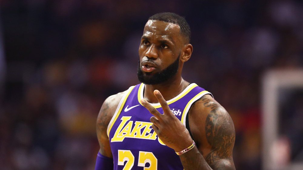 LeBron James vẫn không thể phá được kỷ lục tồn tại hơn 70 năm của George Mikan