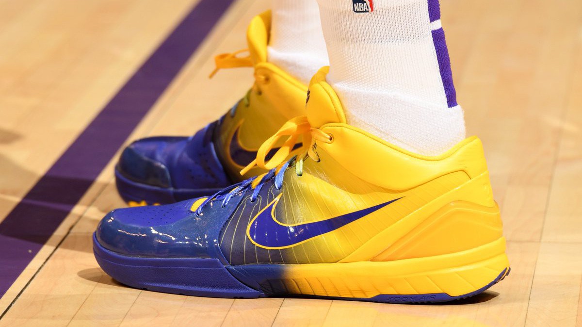 Đối với Kobe Bryant, chỉ có một mẫu giày đã làm thay đổi cả thế giới giày bóng rổ