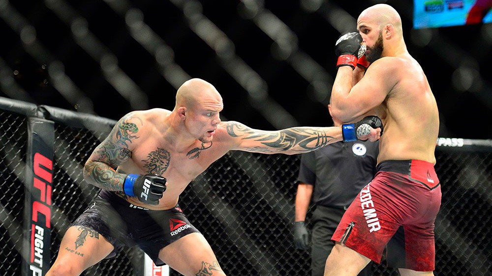 Anthony Smith đòi hạ gục Jon Jones sau chiến thắng tại UFC Fight Night