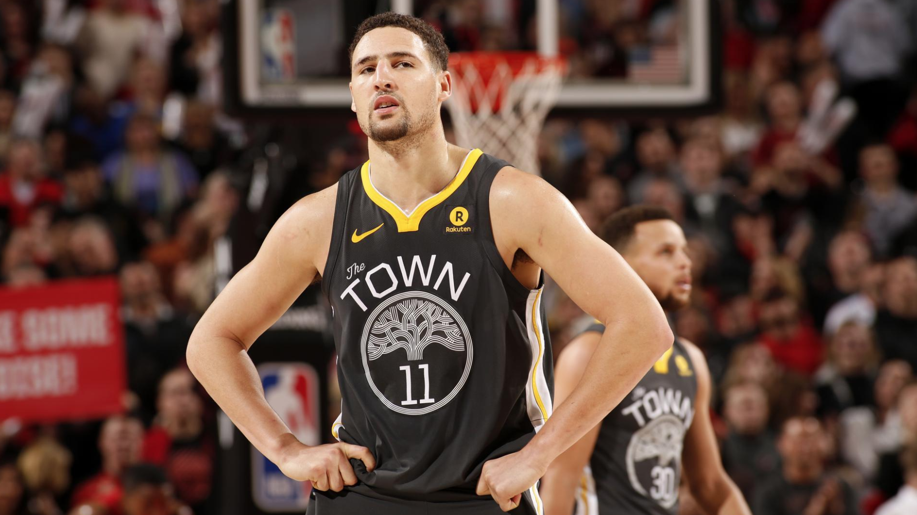Trong khi Stephen Curry ném cháy rổ thì Klay Thompson đang "tắt điện": Splash Brothers nay còn đâu
