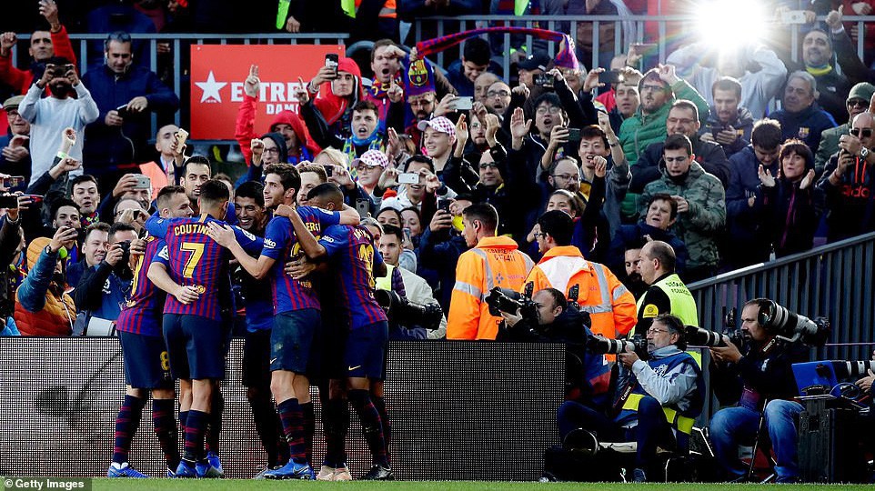 Barca khiến Real Madrid xây xẩm với chiến thắng "bàn tay nhỏ"