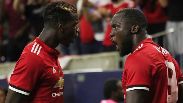 Tại sao Pogba hét toáng lên với Lukaku trên sân khi Man Utd bị Valencia cầm chân?