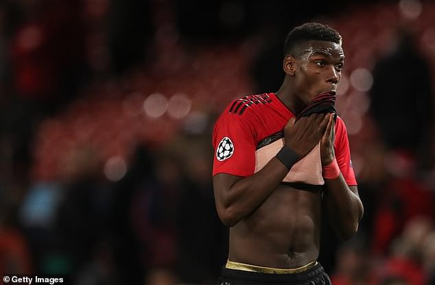 Chấm điểm Man Utd ở trận hòa Valencia: Khi học trò cưng của Mourinho bị... điểm liệt - Ảnh 6. Chấm điểm Man Utd ở trận hòa Valencia: Khi học trò cưng của Mourinho bị... điểm liệt - Ảnh 6.