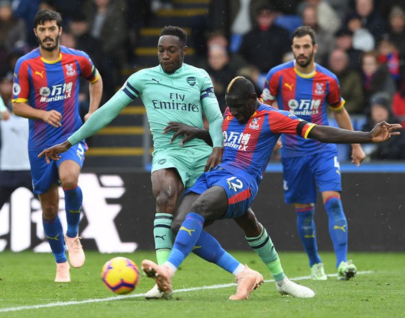 Arsenal đá Carabao Cup với đội hình thay đổi thế nào khi hàng thủ khủng hoảng? - Ảnh 5. Arsenal đá Carabao Cup với đội hình thay đổi thế nào khi hàng thủ khủng hoảng? - Ảnh 5.