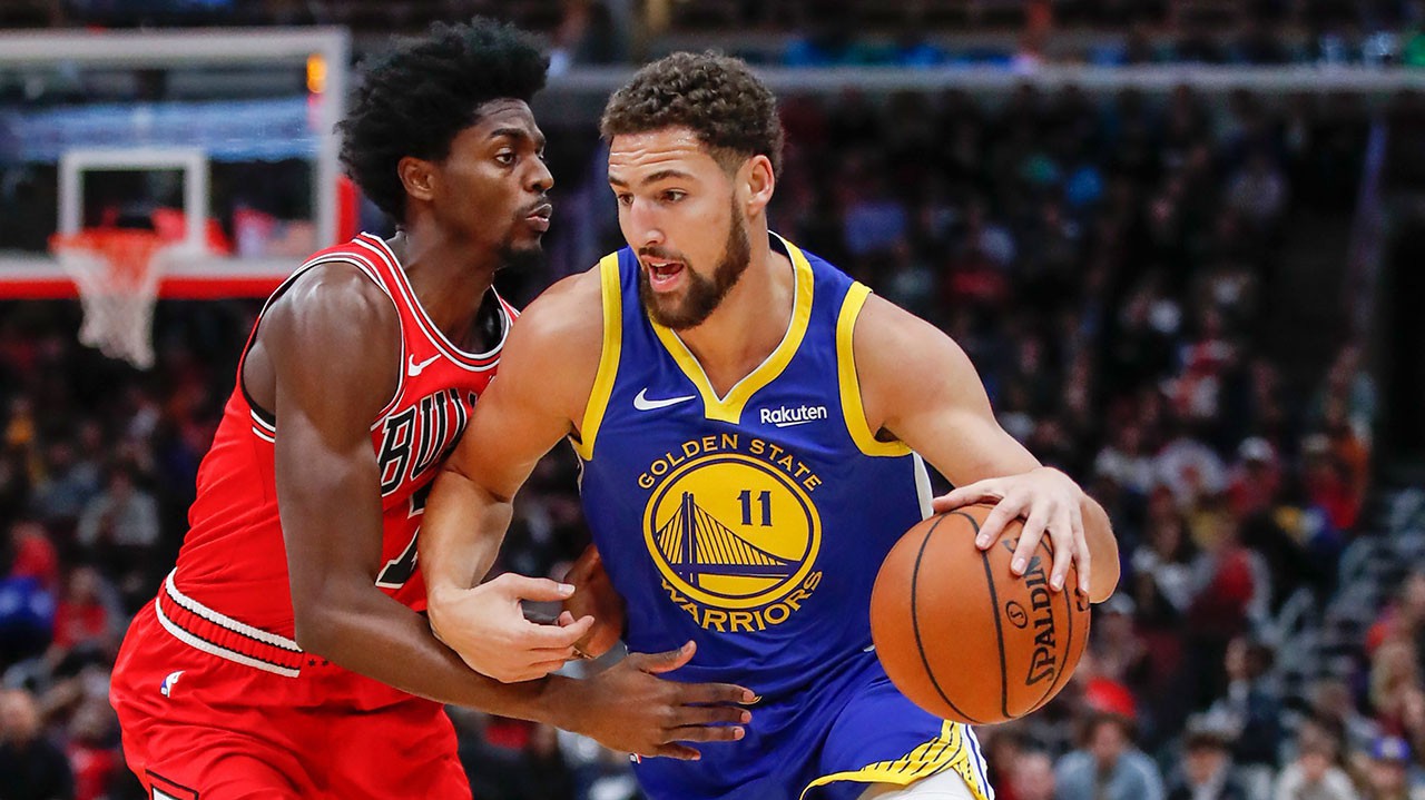 Choáng với số lần Klay Thompson nhồi banh để ném vào 14 quả 3 điểm, bóng rổ đỉnh cao là đây chứ đâu