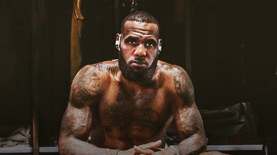 LeBron James tiết lộ bí mật duy trì phong độ ở tuổi 33