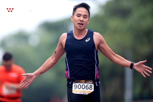 Longbien Marathon 2018: Họ đã lướt trên những đôi cánh của ước mơ! - Ảnh 3. Longbien Marathon 2018: Họ đã lướt trên những đôi cánh của ước mơ! - Ảnh 3.
