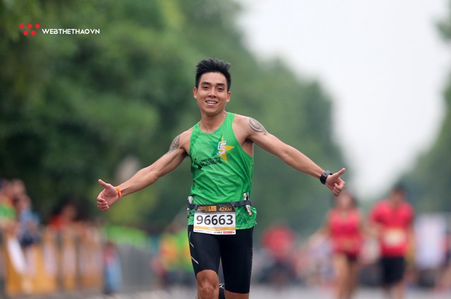 Longbien Marathon 2018: Họ đã lướt trên những đôi cánh của ước mơ! - Ảnh 9. Longbien Marathon 2018: Họ đã lướt trên những đôi cánh của ước mơ! - Ảnh 9.