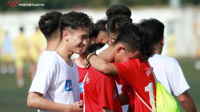 Chùm ảnh: "Lằn ranh" mong manh giữa hạnh phúc với khổ đau