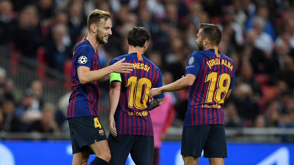 Tại sao Barca “lãng quên” đối tác của Messi khiến người hâm mộ sốt ruột?