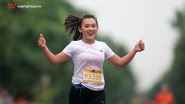Chiêm ngưỡng dàn người đẹp tại Longbien Marathon 2018