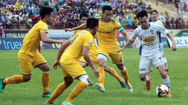 Quế Ngọc Hải sắp rời SLNA, cập bến Viettel đá cặp với Bùi Tiến Dũng?