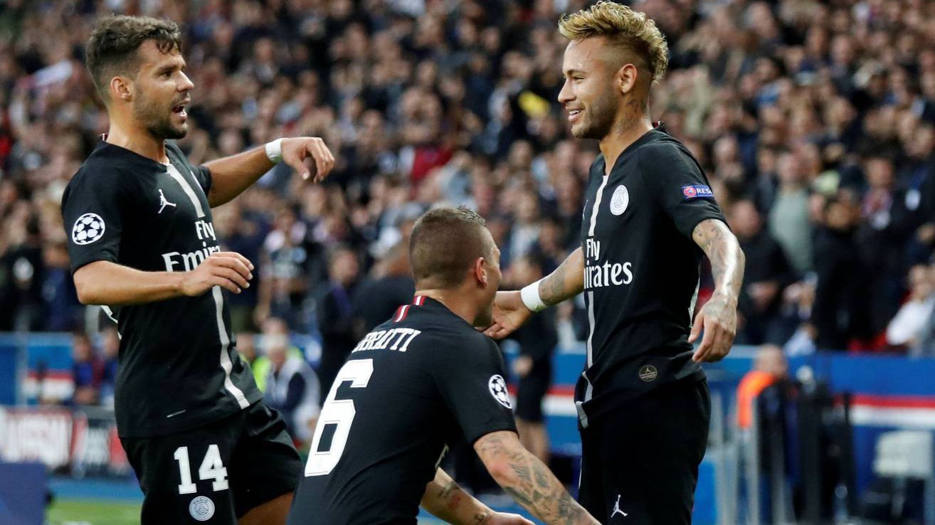 Dân mạng đua nhau đưa thống kê "khủng" về Neymar chỉ sau 1 hiệp đấu