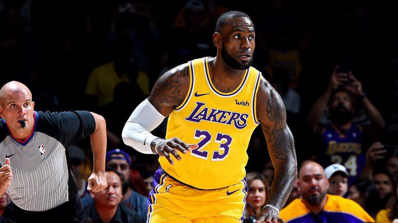 LeBron James được giới chủ tịch NBA tin là sẽ vượt qua Kevin Durant để dành MVP mùa này