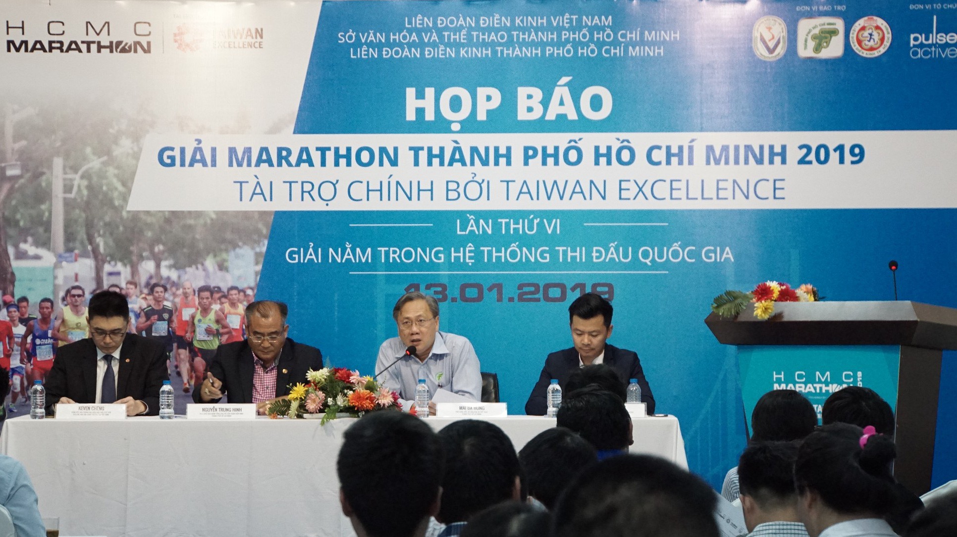 Khởi động giải chạy marathon truyền thống TPHCM lần thứ 6