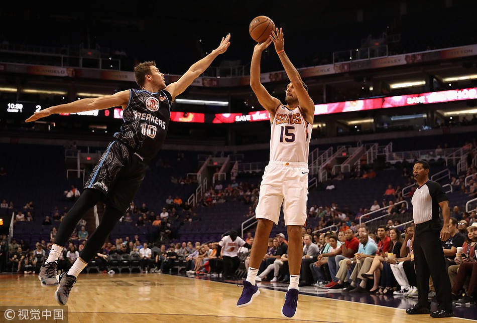 New Zealand trở thành sân khấu độc diễn của siêu tân binh DeAndre Ayton - Ảnh 2. New Zealand trở thành sân khấu độc diễn của siêu tân binh DeAndre Ayton - Ảnh 2.