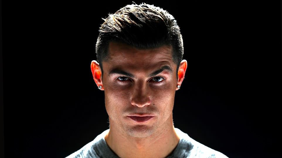 Cáo buộc hiếp dâm ảnh hưởng ra sao đến “hợp đồng tỷ đô” của Cristiano Ronaldo?