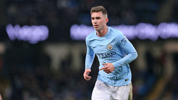 Thủng cánh trái, Man City đối mặt với khủng hoảng ở hàng thủ trước trận gặp Liverpool